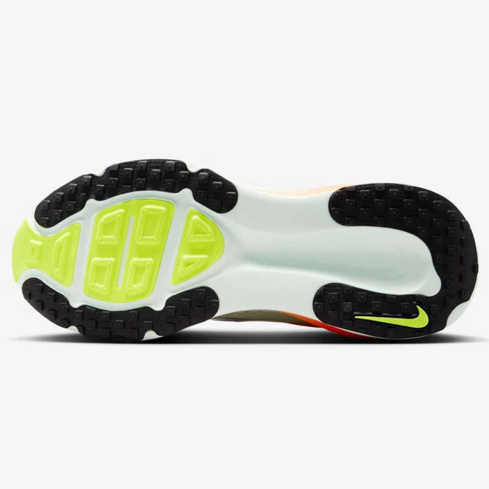 Vomero 18 "White and Orange"