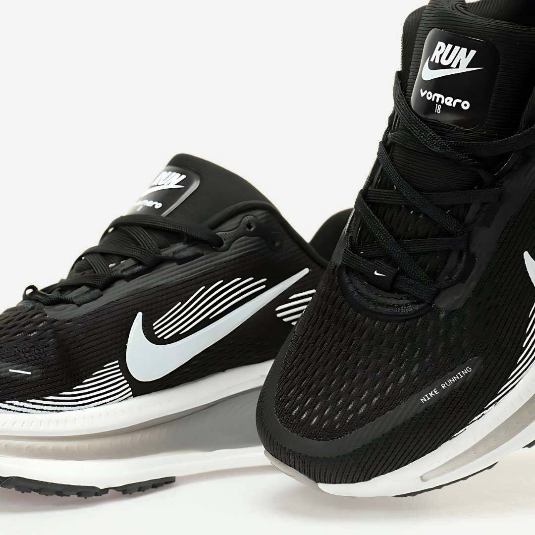 Nike Vomero 18 'Black'