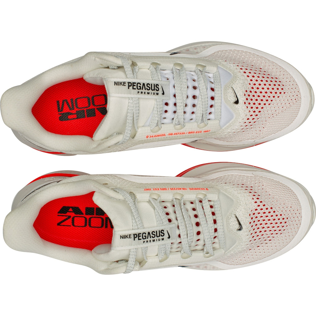 Pegasus Premium 'Summit White Bright Crimson'