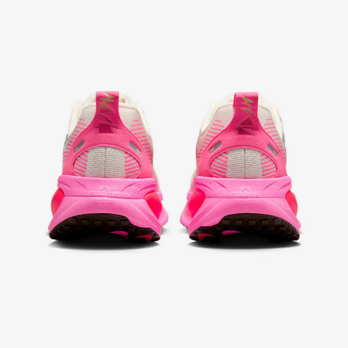 Vomero 18 " white Pink"