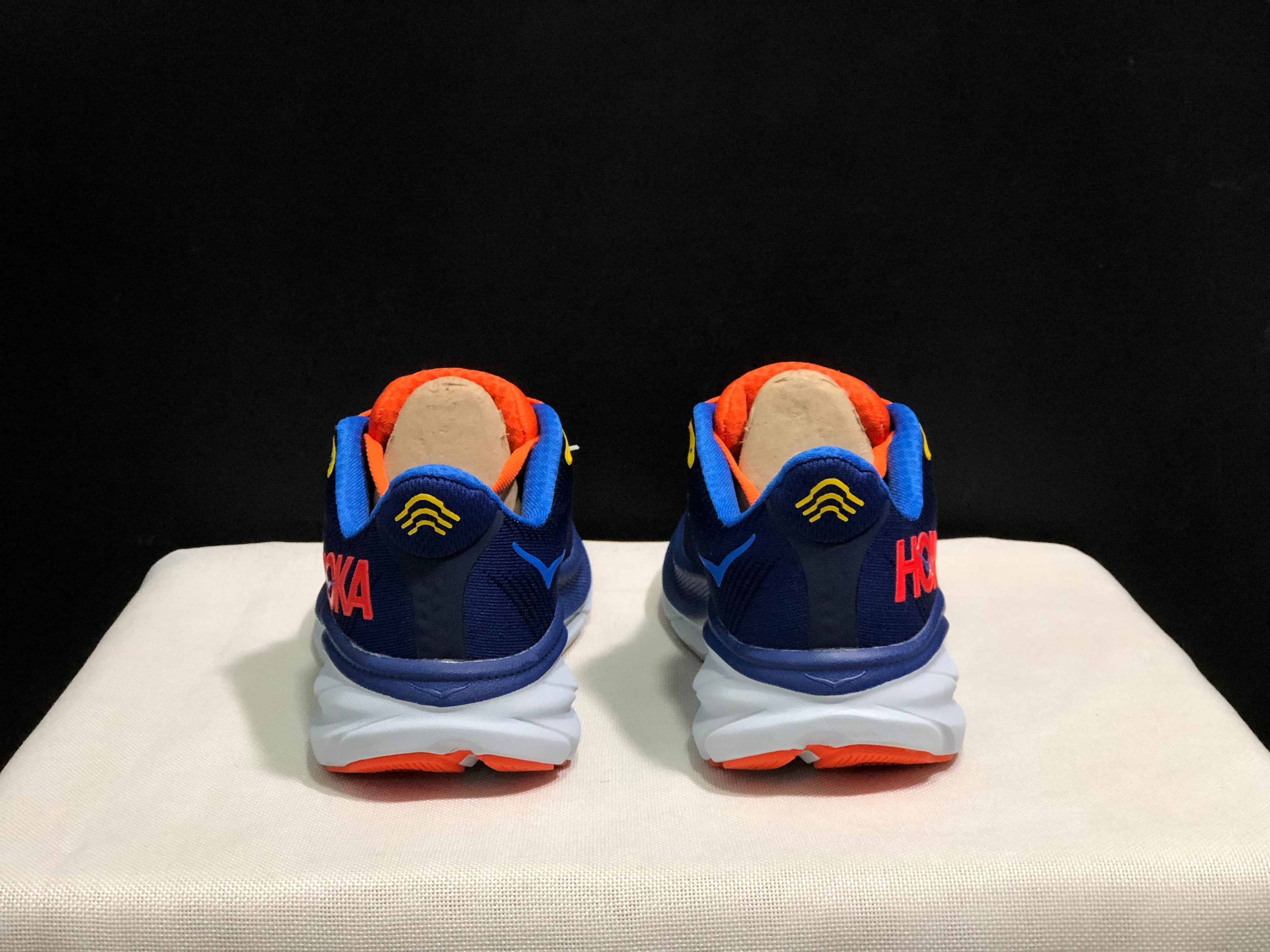 Hoka Clifton 9 'Beige-Pink'