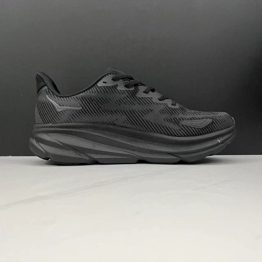 Hoka Clifton 9 'Black'
