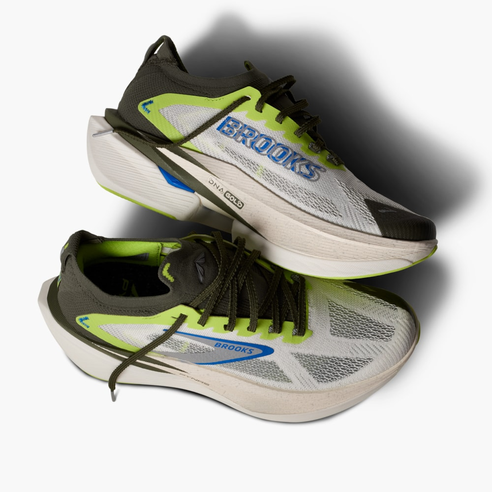 Brooks PYNRS x Hyperion Max 3 'Blanc'