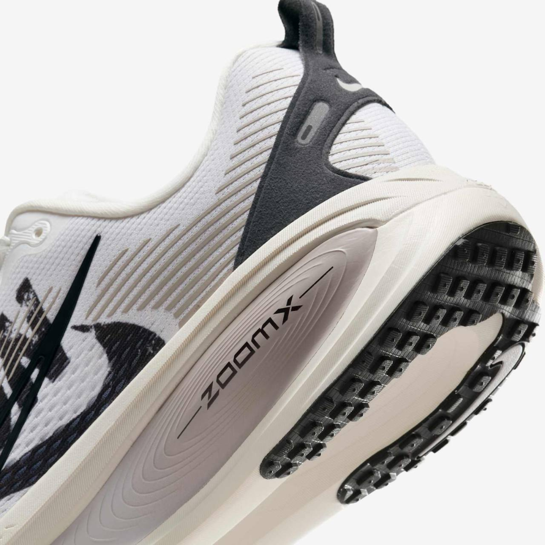 Nike Vomero 18 'Run Pack'