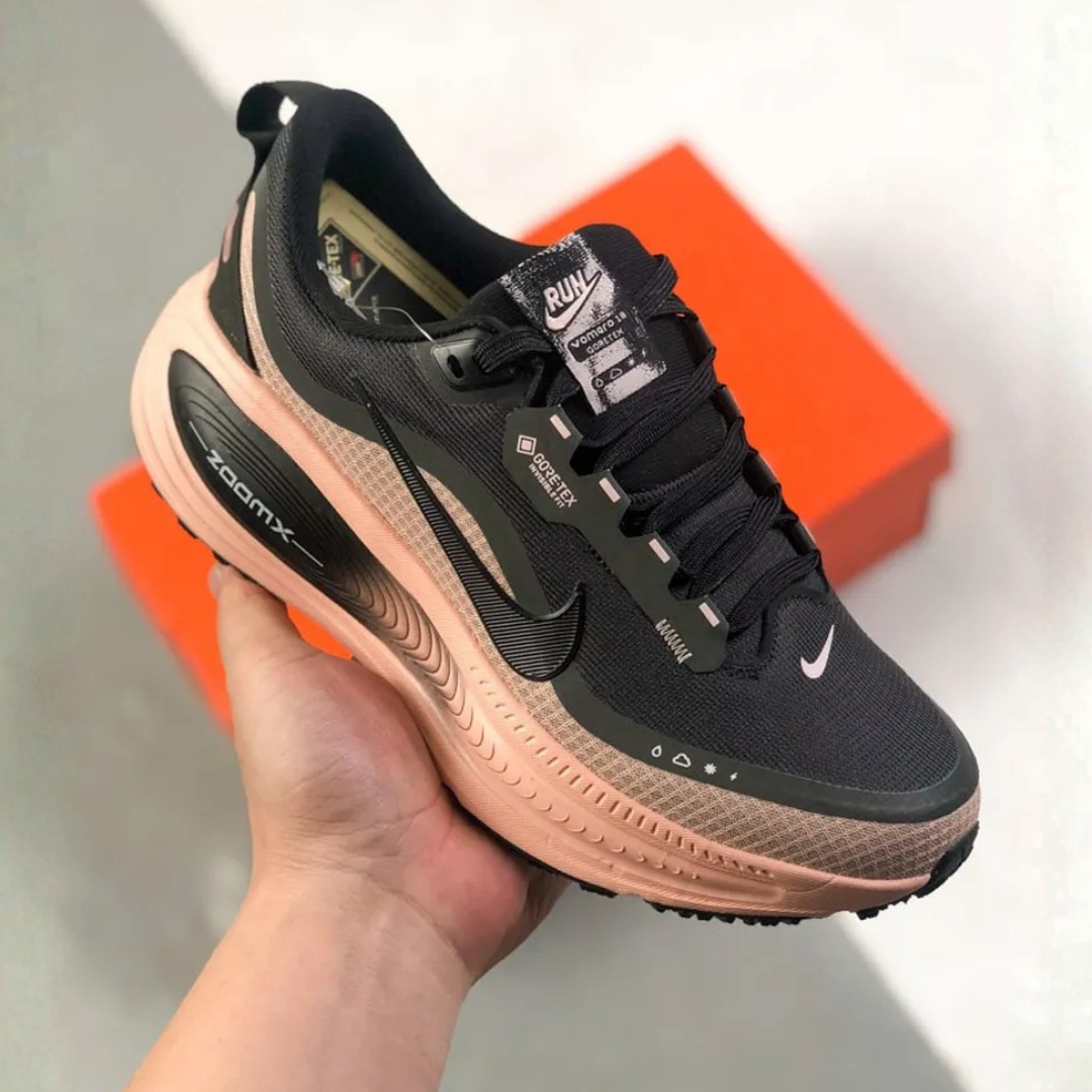 Nike Vomero 18 GORE-TEX 'Crimson Tint'