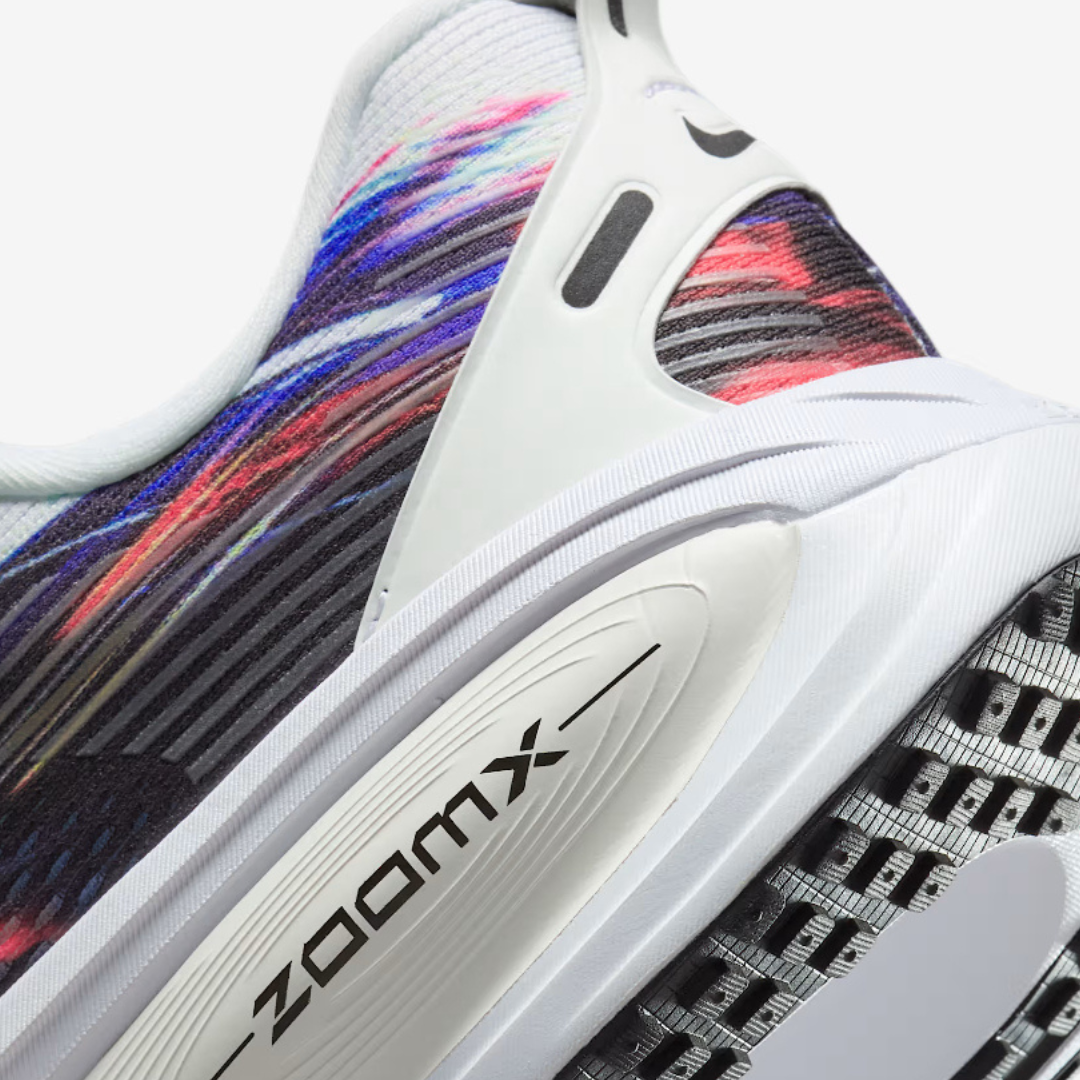 Nike Vomero 18 'Multicolor'