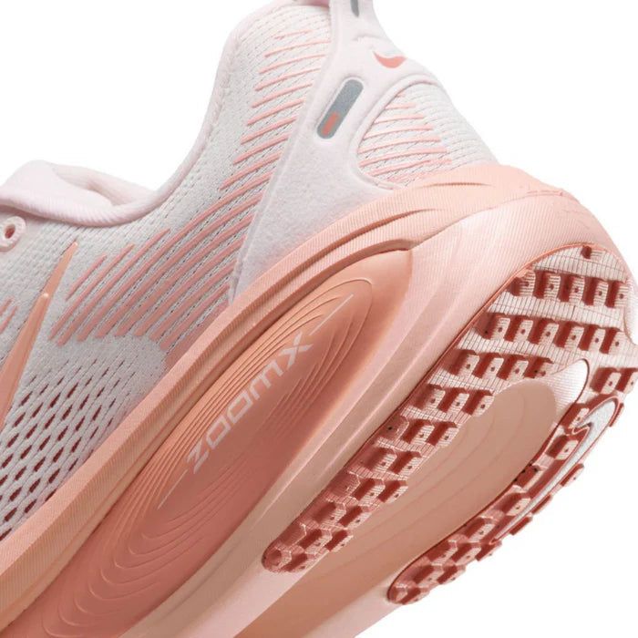 Vomero 18 "Light Soft Pink"