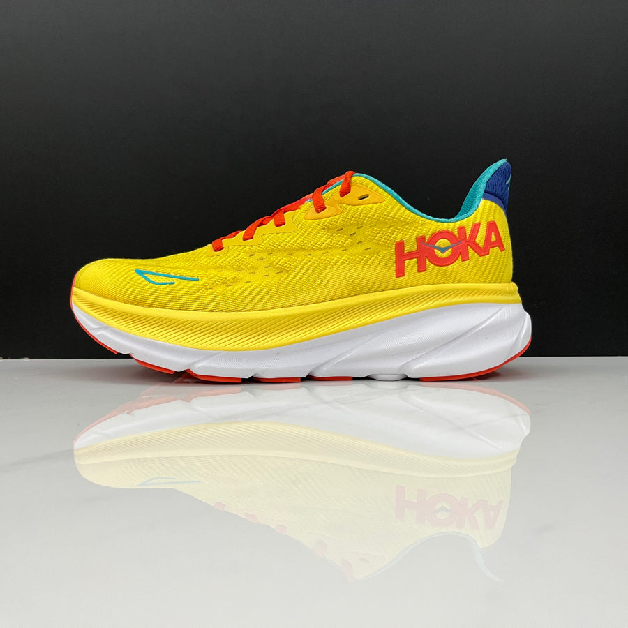 Hoka Clifton 9 'Passion Fruit'