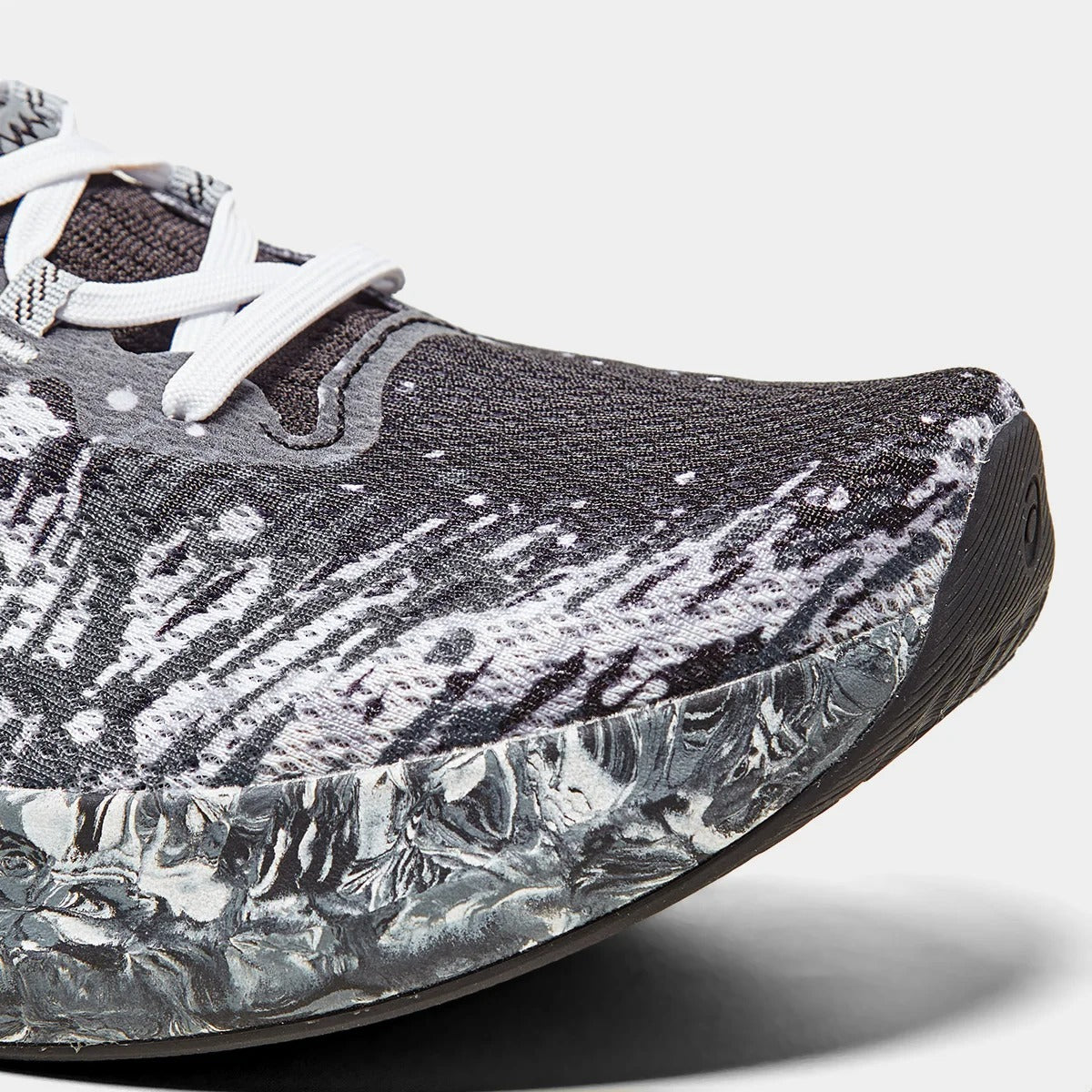 Asics Noosa Tri 16 'Black White'