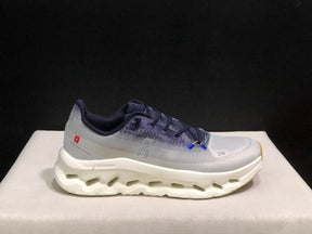 On Cloudtilt 'Midnight Ivory'