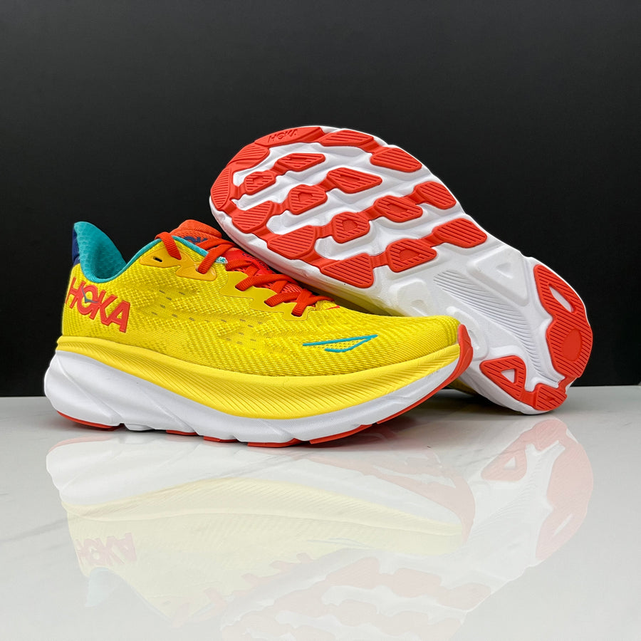 Hoka Clifton 9 'Passion Fruit'