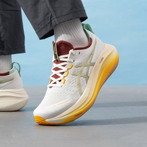 Asics Gel Nimbus 27 'Golden Run'