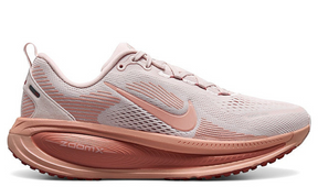 Vomero 18 "Light Soft Pink"