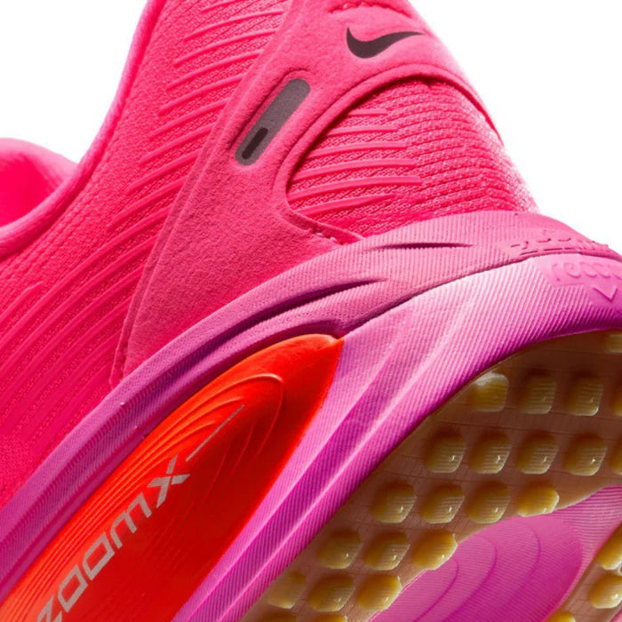 Vomero 18 "Hot Pink"