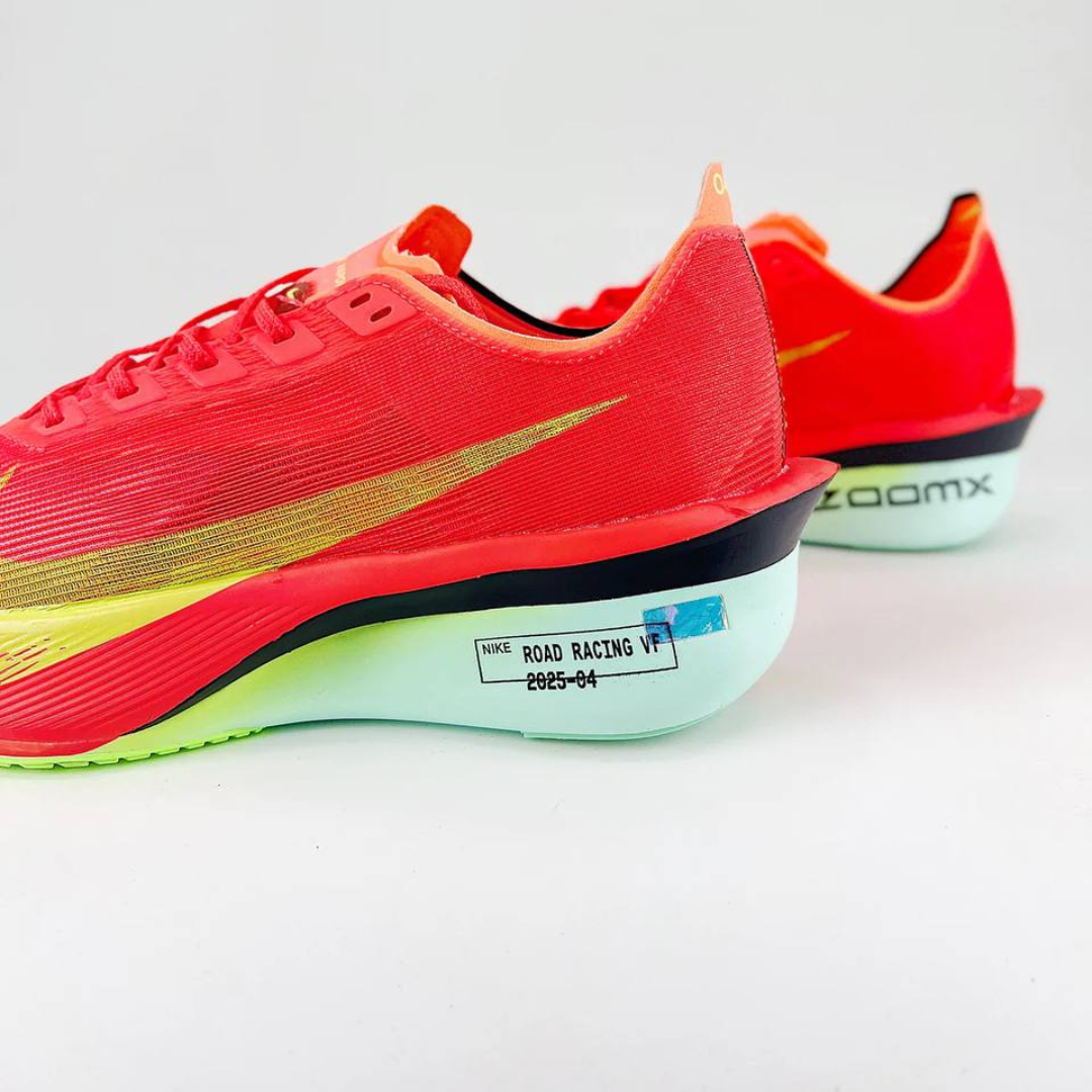 Nike ZoomX VaporFly 4 'Carmesim Brilhante'