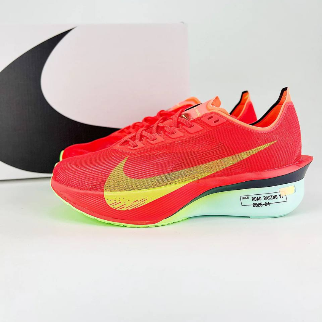 Nike ZoomX VaporFly 4 'Carmesim Brilhante'