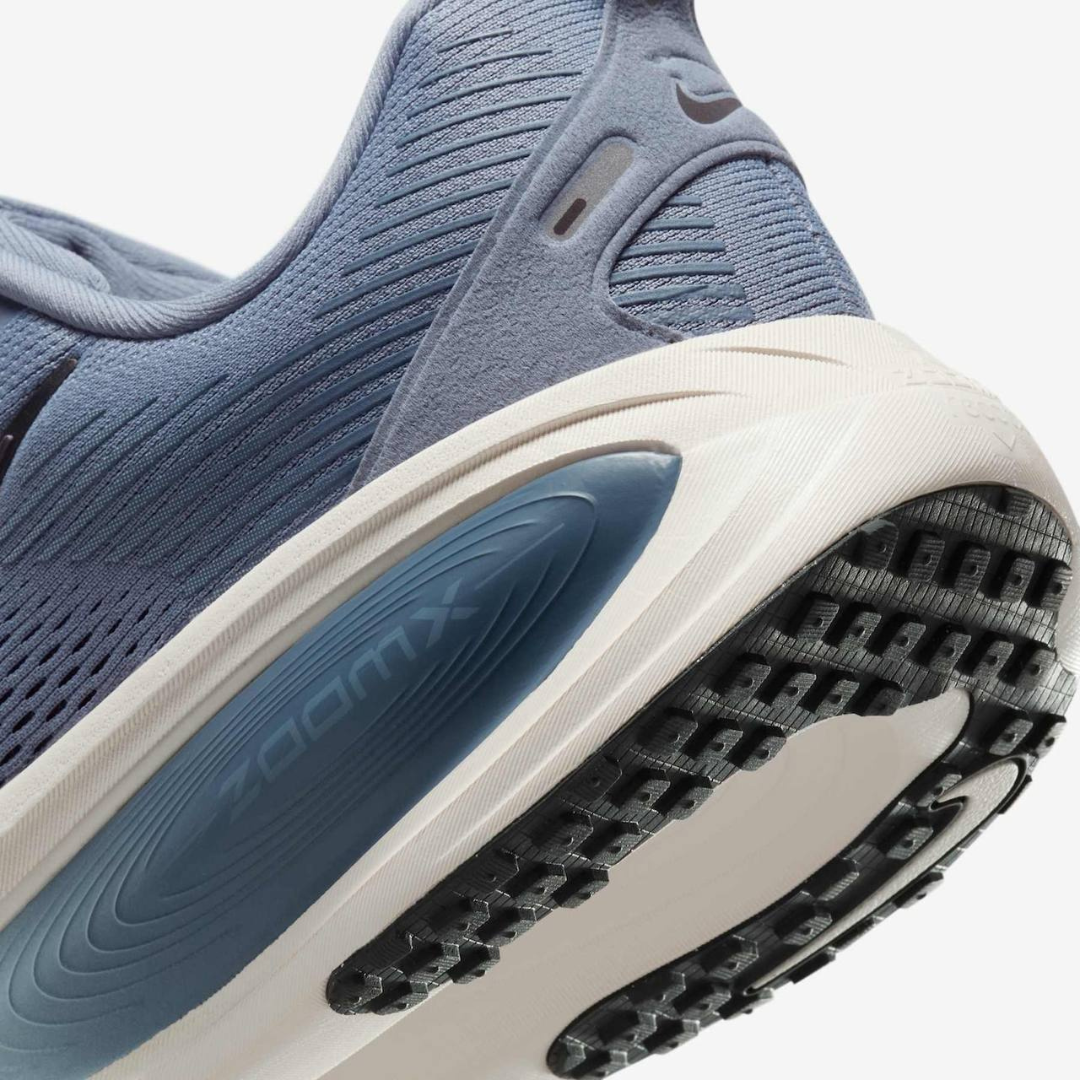 Nike Vomero 18 'Greyish blue'