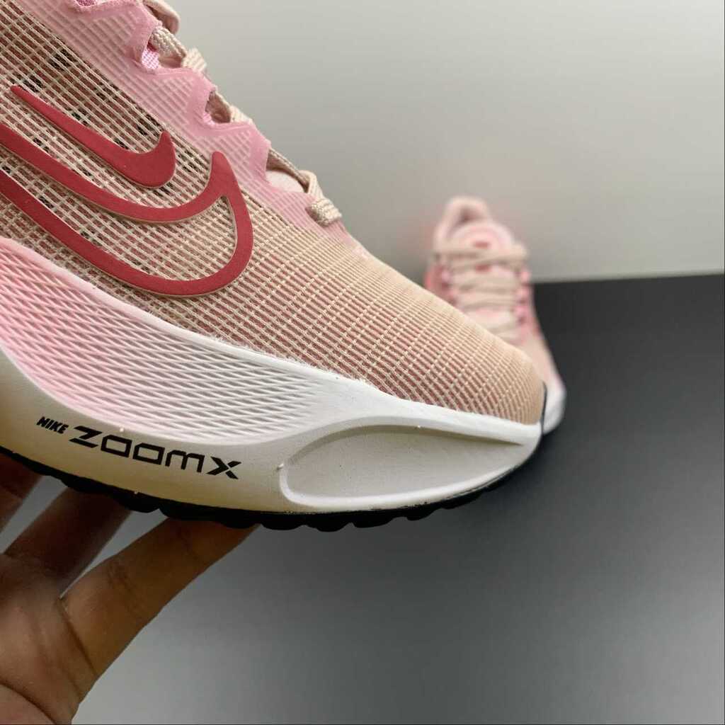 Nike Zoom Fly 5 'Pink Oxford'