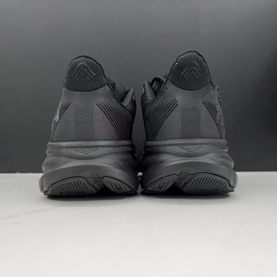 Hoka Clifton 9 'Black'