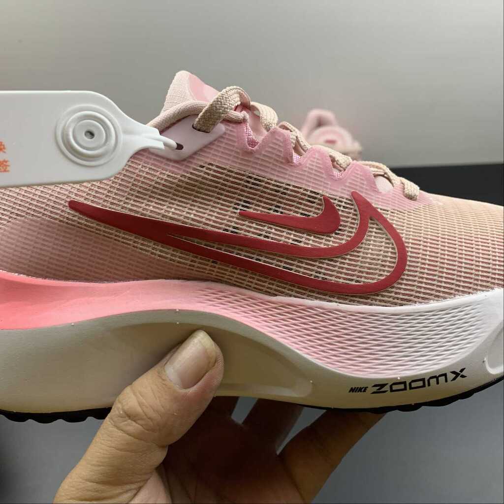 Nike Zoom Fly 5 'Pink Oxford'