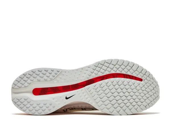 Pegasus Premium 'Summit White Bright Crimson'