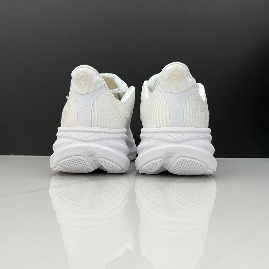 Hoka Clifton 9 'White'