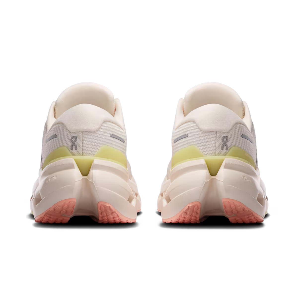 Cloudrunner 3 'Ivory Dew'