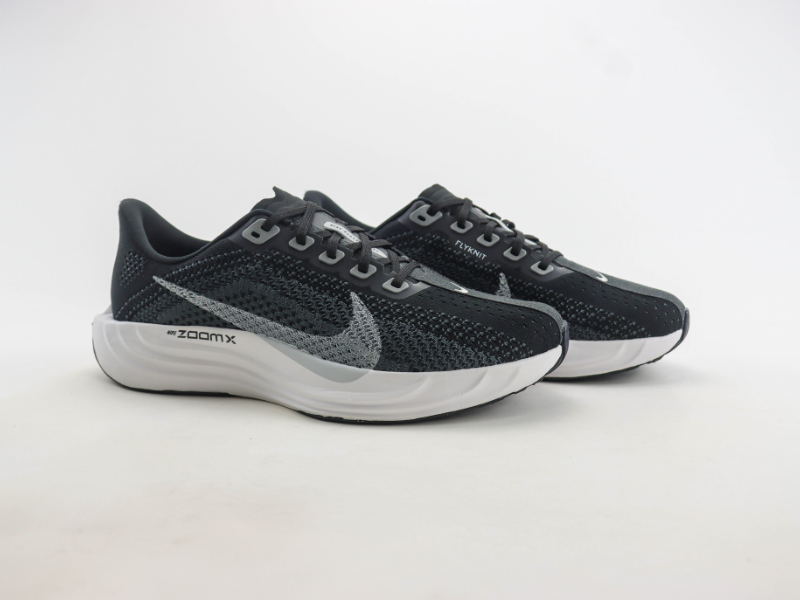 Pegasus Plus 'Black'