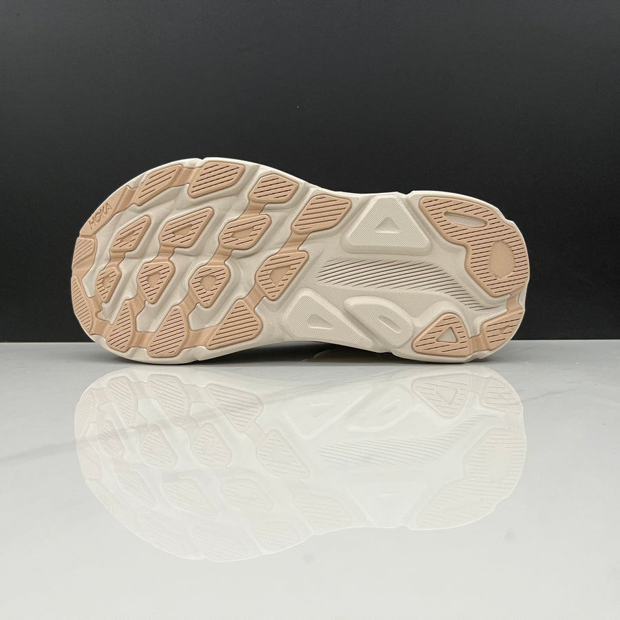 Hoka Clifton 9 'Shifting Sand'