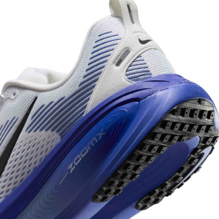 Vomero 18 "White Navy Blue"