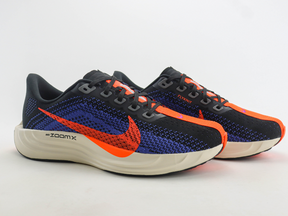 Pegasus Plus 'Black Hyper Crimson'