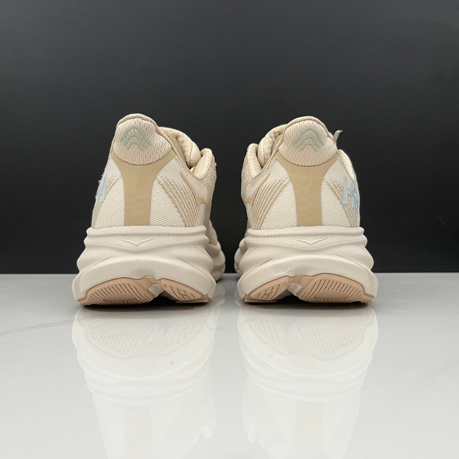 Hoka Clifton 9 'Shifting Sand'