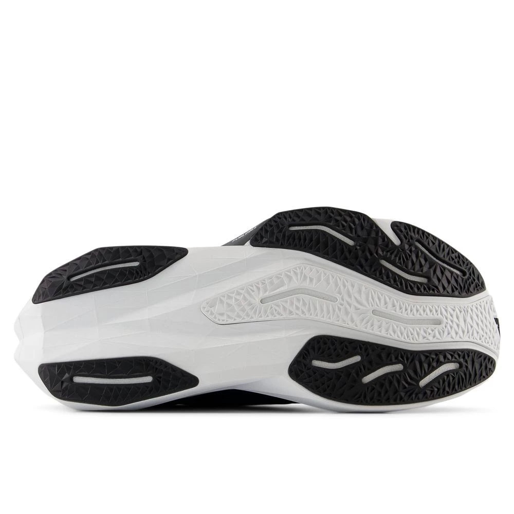 New Balance Rebel v4 "Black and white"