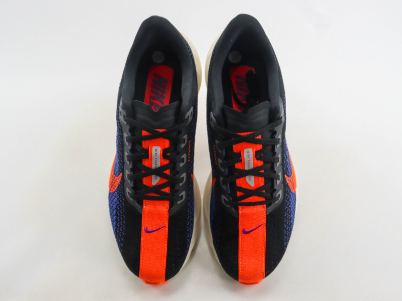 Pegasus Plus 'Black Hyper Crimson'