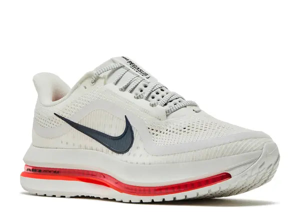 Pegasus Premium 'Summit White Bright Crimson'