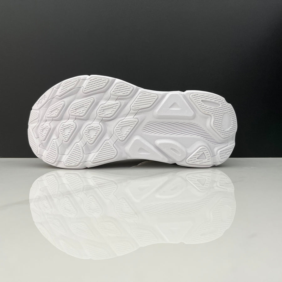 Hoka Clifton 9 'White'