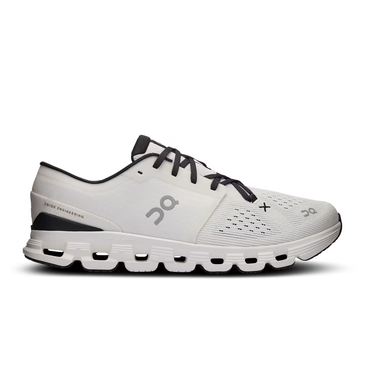 Cloud X 4 'Ivory Black'