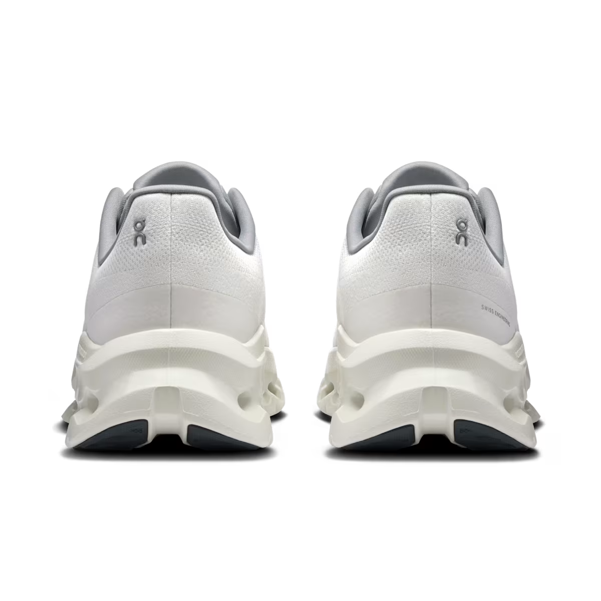 On Cloudtilt 'Glacier Ice'