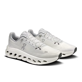 On Cloudtilt 'Glacier Ice'