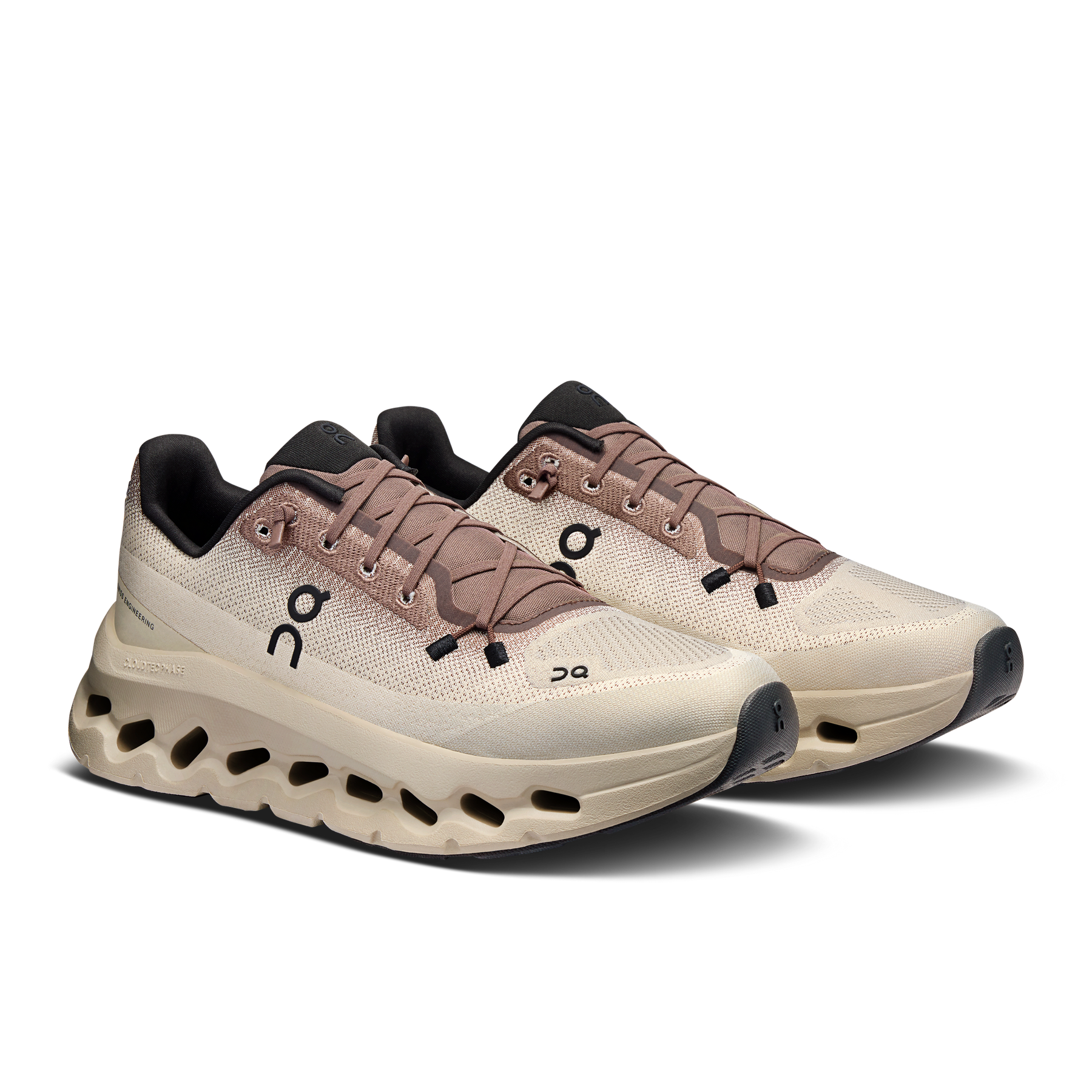 On Cloudtilt 'Clove Sand'