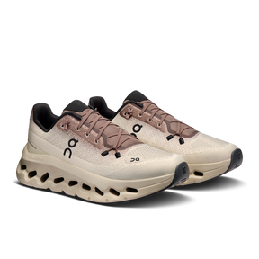 On Cloudtilt 'Clove Sand'