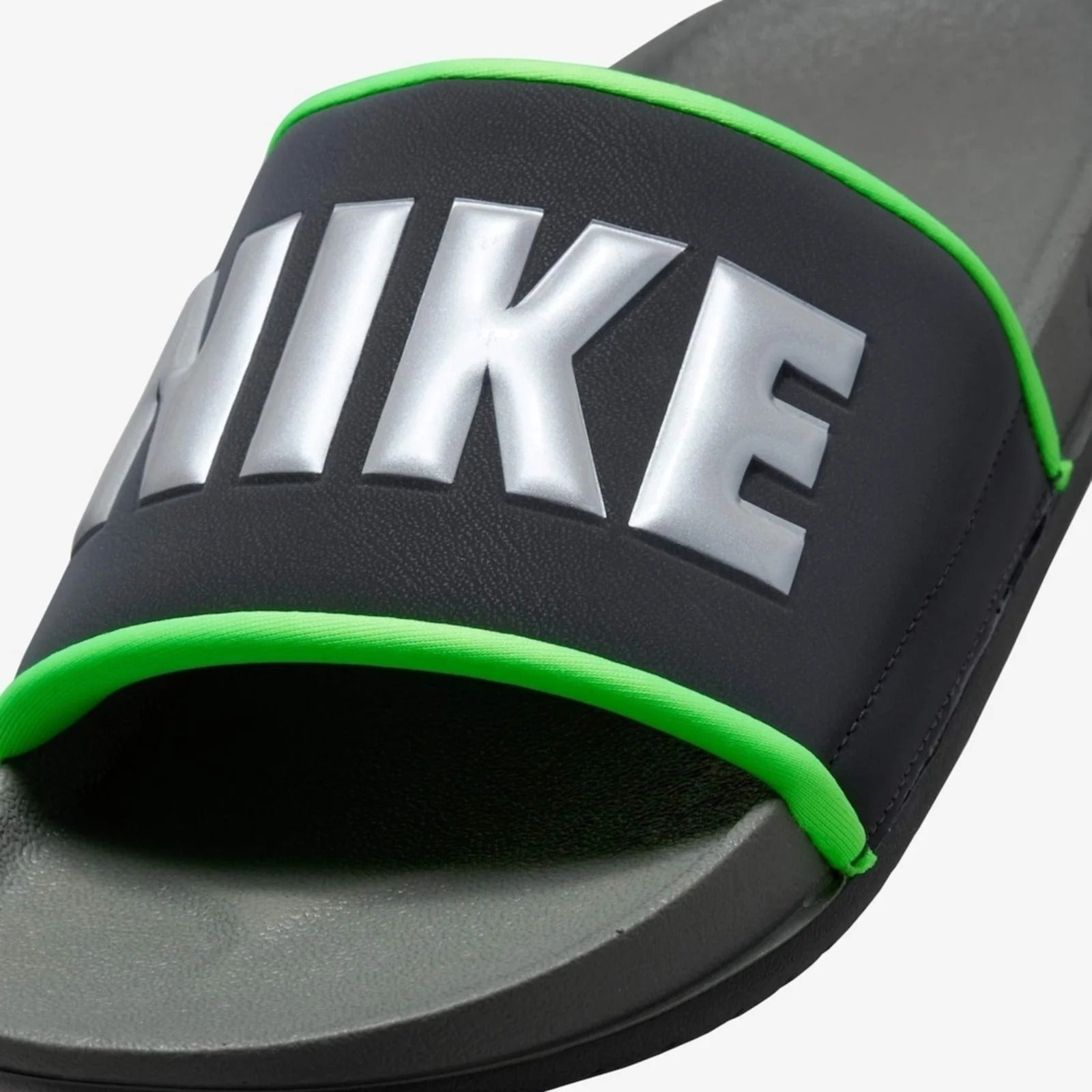 Chinelo Nike 'Offcourt'