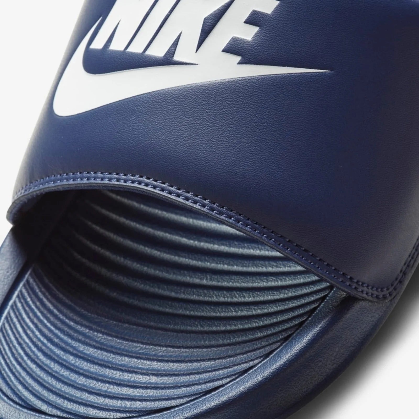 Chinelo Nike 'Victori One'