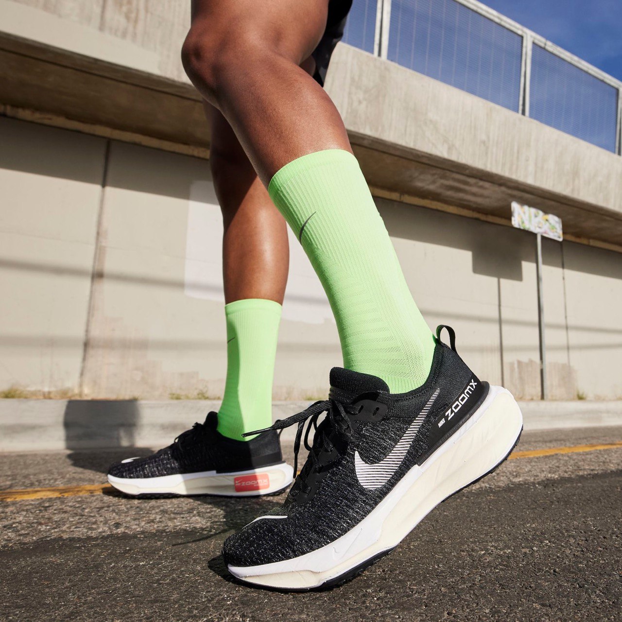 Nike Zoom X Invincible Run 3 'Black White'